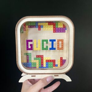 Drewniana skarbonka z imieniem klocki w stylu lego